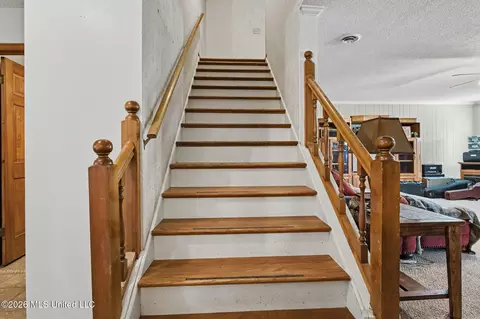 Entry Way - 3461 Amy Dr, Nesbit, MS 38651 photo 2 of 2