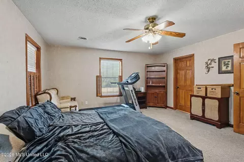Bedroom - 3461 Amy Dr, Nesbit, MS 38651 photo 2 of 3