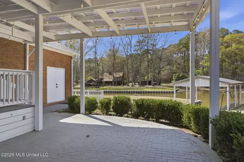 Exterior - 105 Beaver Run Dr, Brandon, MS 39047 photo 8 of 11