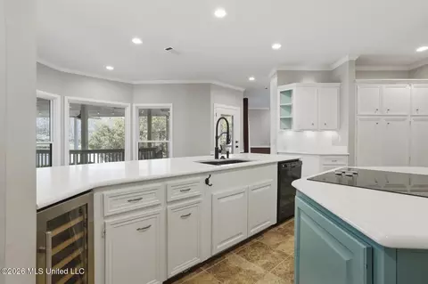 Kitchen - 105 Beaver Run Dr, Brandon, MS 39047 photo 7 of 7