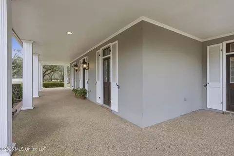 Exterior - 105 Beaver Run Dr, Brandon, MS 39047 photo 5 of 11