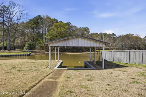 Exterior - 105 Beaver Run Dr, Brandon, MS 39047 photo 9 of 11