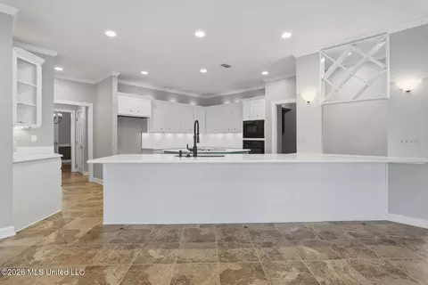 Kitchen - 105 Beaver Run Dr, Brandon, MS 39047 photo 1 of 7