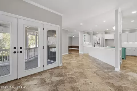 Entry Way - 105 Beaver Run Dr, Brandon, MS 39047 photo 3 of 4