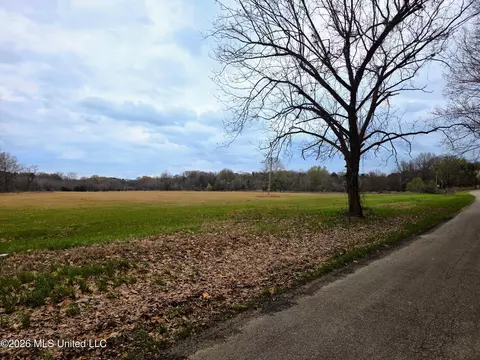 Barr Road, Coldwater, MS 38618