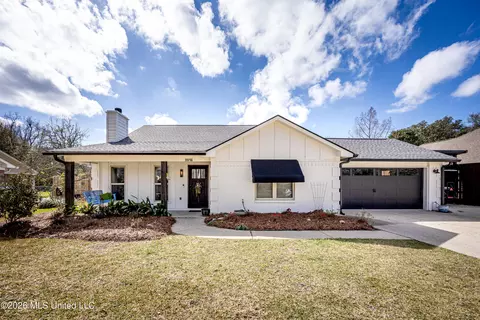 2518 Havard Rd, Ocean Springs, MS 39564