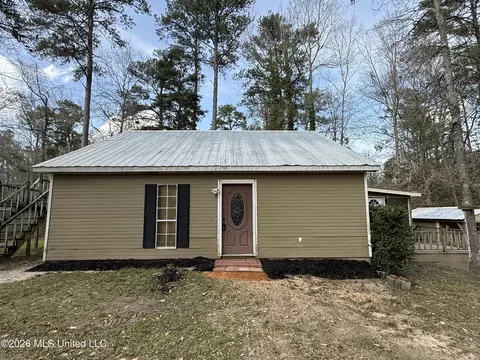 15489 Mississippi 18, Raleigh, MS 39153