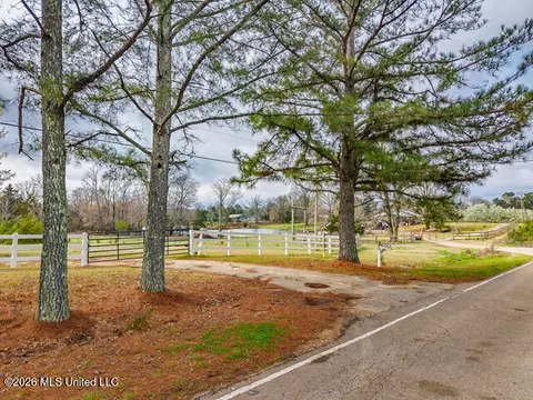 4597 Hernando Rd, Holly Springs, MS 38635