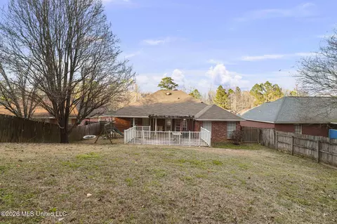 Exterior - 286 Azalea Ct, Brandon, MS 39047 photo 7 of 7