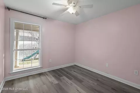 Bedroom - 286 Azalea Ct, Brandon, MS 39047 photo 2 of 5