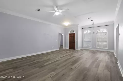 Living - 286 Azalea Ct, Brandon, MS 39047 photo 2 of 4