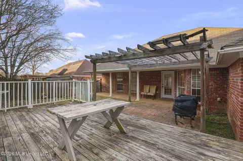 Exterior - 286 Azalea Ct, Brandon, MS 39047 photo 4 of 7