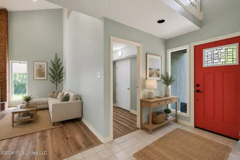 105 Penny Ct, Ocean Springs, MS 39564