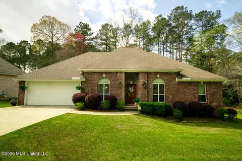 123 Courtland Dr, Hattiesburg, MS 39402