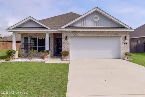 63 Saltmeadow Cir, Ocean Springs, MS 39564