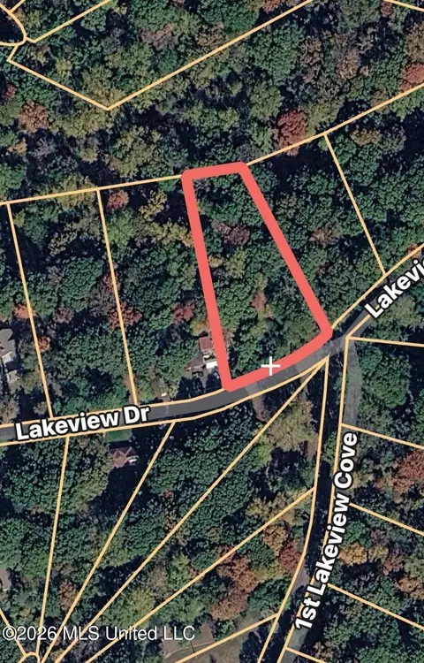 3 Lakeview Dr, Hernando, MS 38632