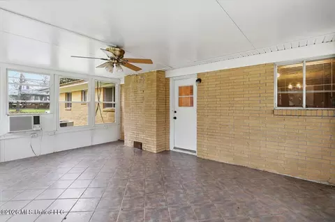 Exterior - 1158 Star Rd, Brandon, MS 39042 photo 4 of 5