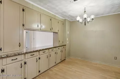 Dining - 1158 Star Rd, Brandon, MS 39042 photo 1 of 1