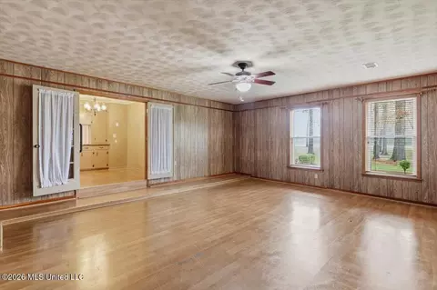 Living - 1158 Star Rd, Brandon, MS 39042 photo 7 of 7