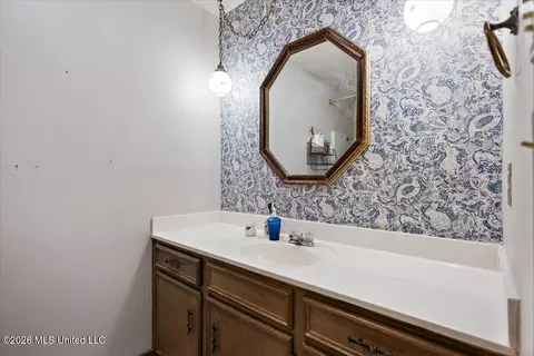 Bath - 1153 Owens Rd, Terry, MS 39170 photo 1 of 6
