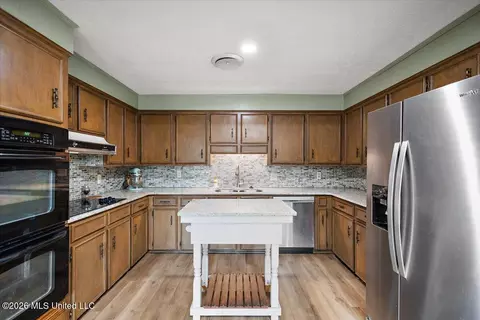 Kitchen - 1153 Owens Rd, Terry, MS 39170 photo 3 of 4