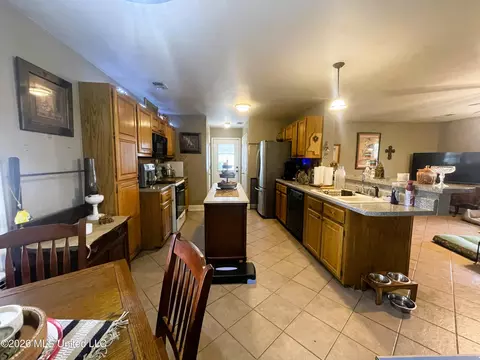 Kitchen - 286 Caleb Ln, Coldwater, MS 38618 photo 1 of 2