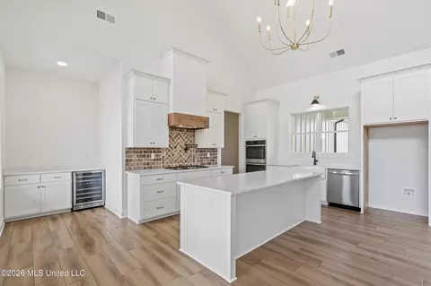 Kitchen - 5112 Grays Valley Dr, Hernando, MS 38632 photo 1 of 2