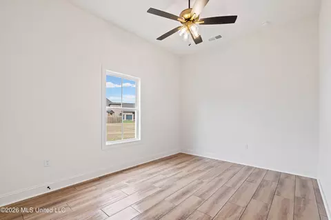 Bedroom - 5112 Grays Valley Dr, Hernando, MS 38632 photo 3 of 5
