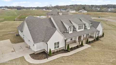 Exterior - 5112 Grays Valley Dr, Hernando, MS 38632 photo 6 of 6