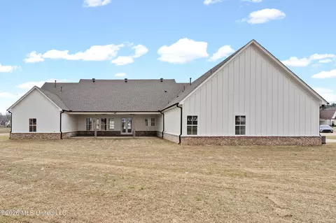 Exterior - 5112 Grays Valley Dr, Hernando, MS 38632 photo 5 of 6