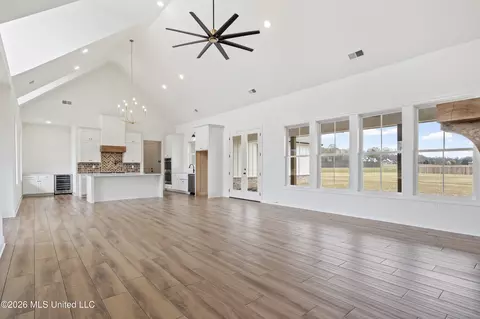 Living - 5112 Grays Valley Dr, Hernando, MS 38632 photo 3 of 3
