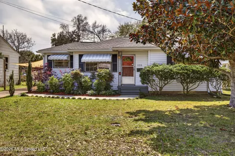 325 Hiller Dr, Biloxi, MS 39531