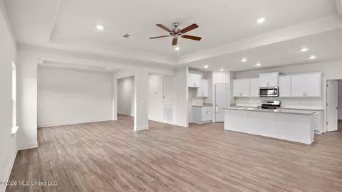 Living - 101 Triple Crown Cv, Clinton, MS 39056 photo 2 of 6