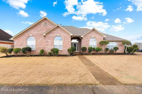 7443 Acree Ln, Olive Branch, MS 38654