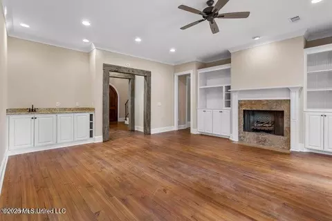 Living - 143 Ashton Park Blvd, Madison, MS 39110 photo 2 of 3