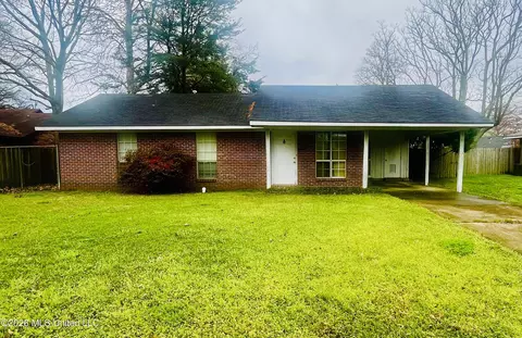 569 Ash Cv, Greenville, MS 38701