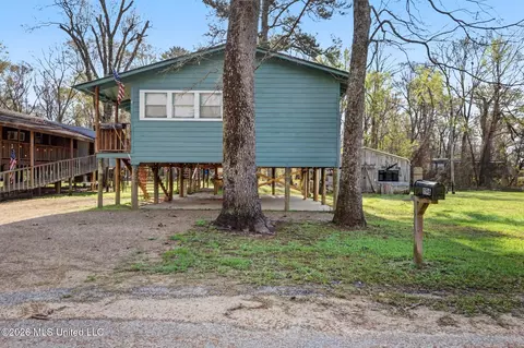 1196 Tom Hempstead Rd, Lucedale, MS 39452