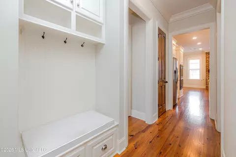 Entry Way - 104 Saint Charles Dr, Madison, MS 39110 photo 4 of 5
