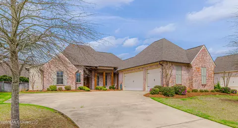 Exterior - 104 Saint Charles Dr, Madison, MS 39110 photo 2 of 7