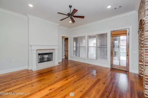 Living - 104 Saint Charles Dr, Madison, MS 39110 photo 1 of 7