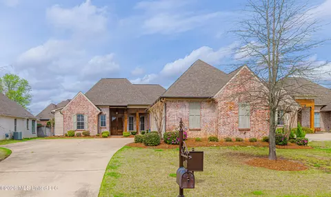 104 Saint Charles Dr, Madison, MS 39110