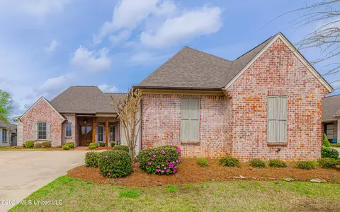 Exterior - 104 Saint Charles Dr, Madison, MS 39110 photo 3 of 7