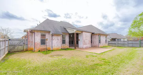 Exterior - 104 Saint Charles Dr, Madison, MS 39110 photo 7 of 7