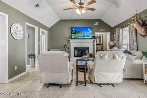 Living - 9209 Hickory Dr, Olive Branch, MS 38654 photo 1 of 1