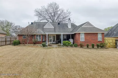 Exterior - 9209 Hickory Dr, Olive Branch, MS 38654 photo 2 of 3