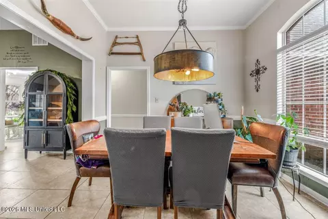 Dining - 9209 Hickory Dr, Olive Branch, MS 38654 photo 2 of 3