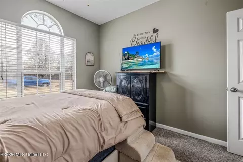 Bedroom - 9209 Hickory Dr, Olive Branch, MS 38654 photo 4 of 7