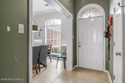 Entry Way - 9209 Hickory Dr, Olive Branch, MS 38654 photo 1 of 1