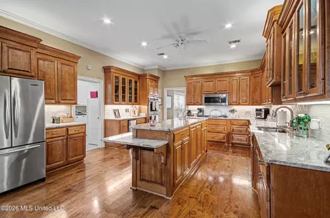 Kitchen - 512 Susannah Dr, Brandon, MS 39047 photo 1 of 5
