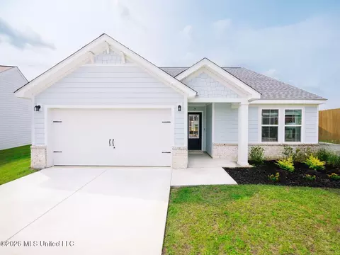 13524 Garland Rd, Ocean Springs, MS 39564